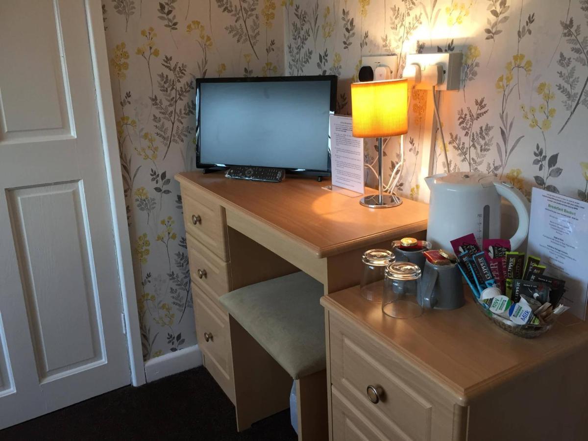 Whitecliff Guest House Weymouth Esterno foto