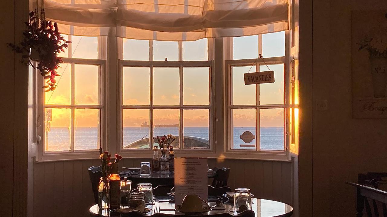 Whitecliff Guest House Weymouth Esterno foto