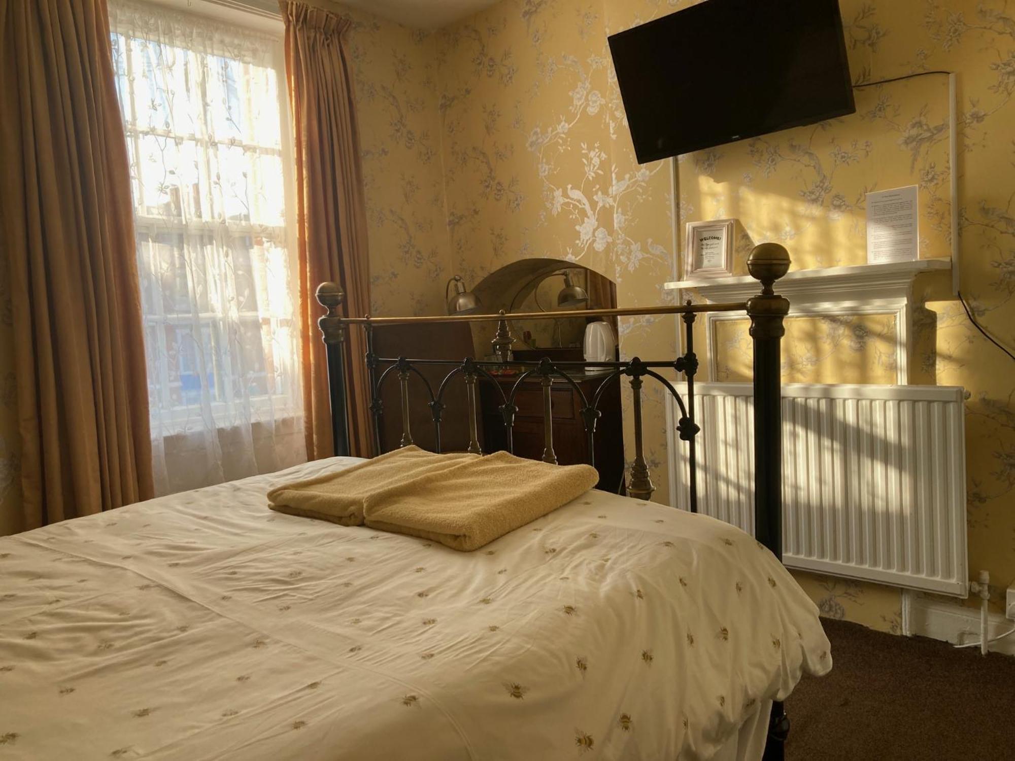 Whitecliff Guest House Weymouth Esterno foto