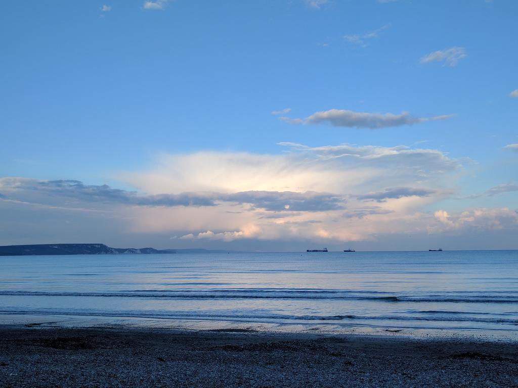 Whitecliff Guest House Weymouth Esterno foto